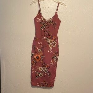 Iris Lace-Up Floral Midi Dress in Dusty Rose